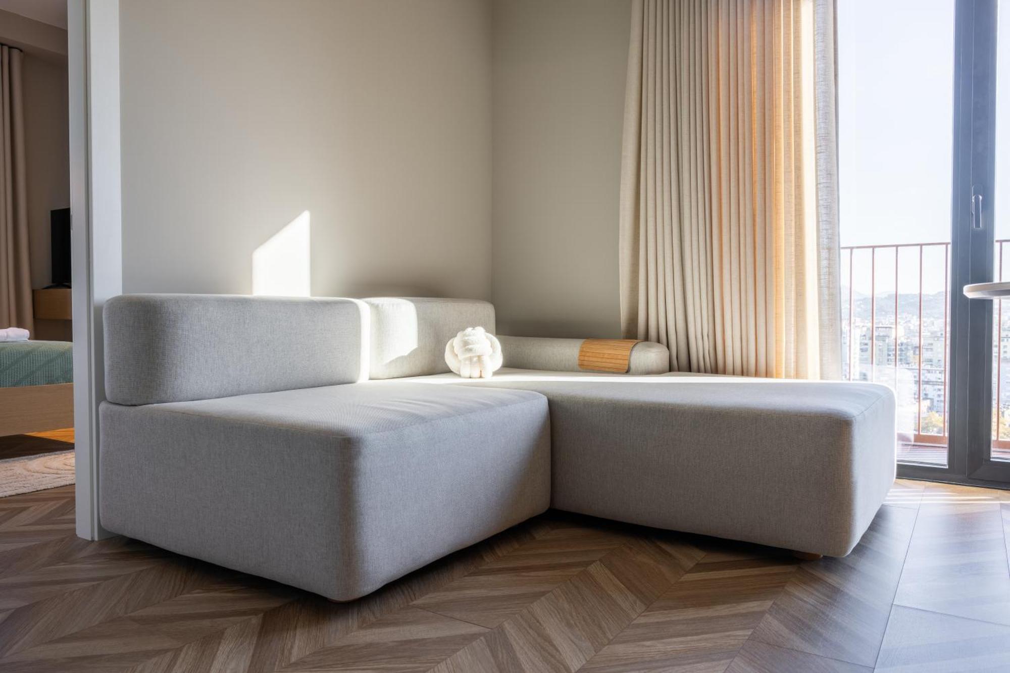 Square Inn Garden Aparthotel Tirana Eksteriør billede
