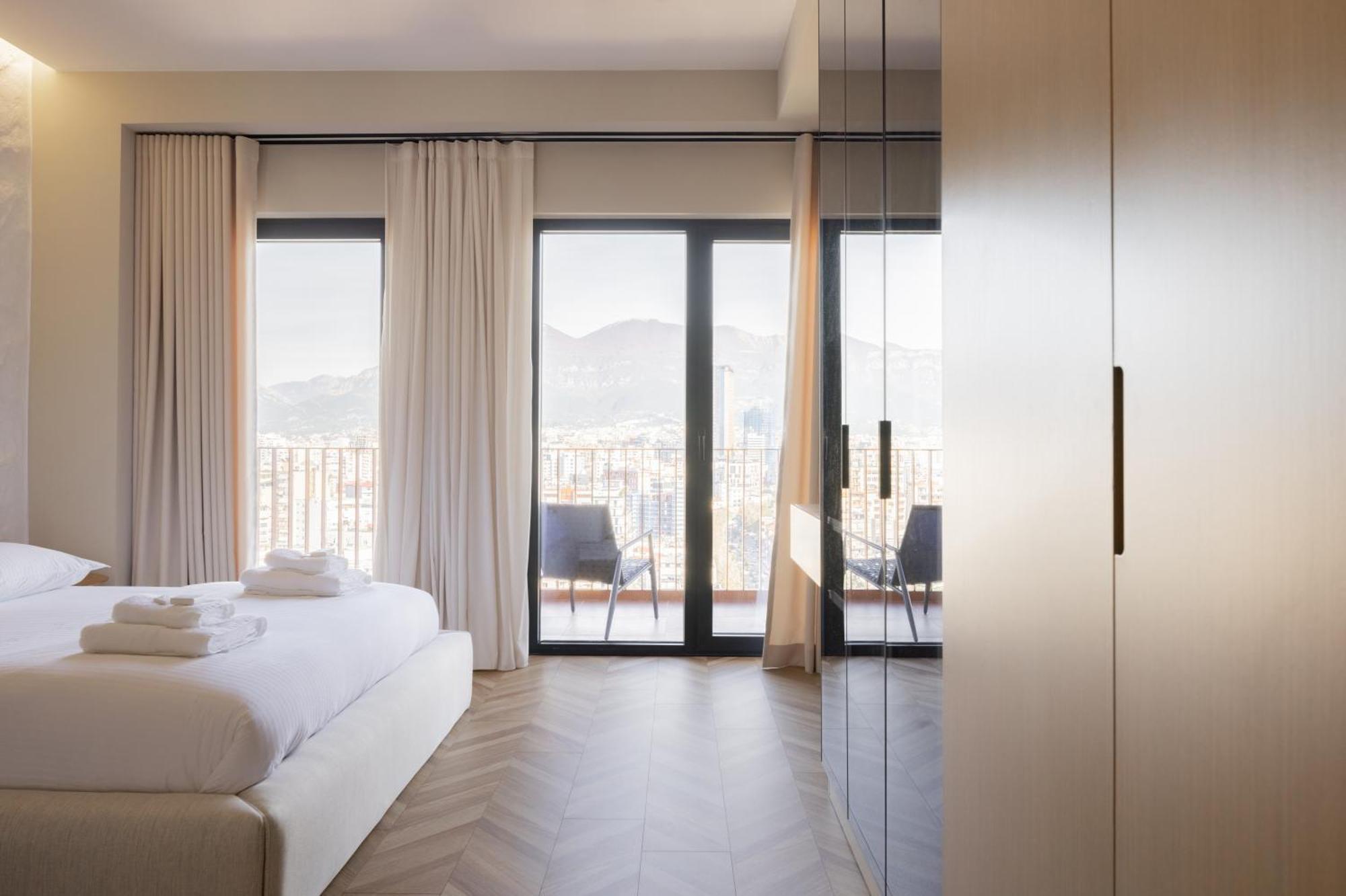 Square Inn Garden Aparthotel Tirana Eksteriør billede