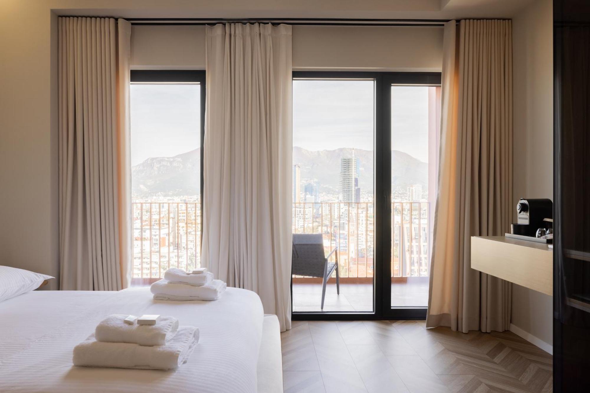 Square Inn Garden Aparthotel Tirana Eksteriør billede