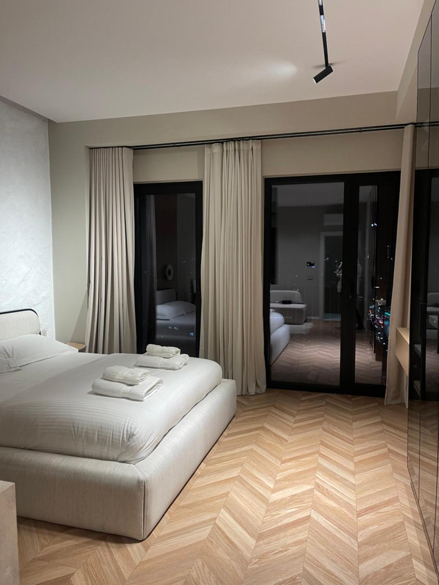 Square Inn Garden Aparthotel Tirana Eksteriør billede