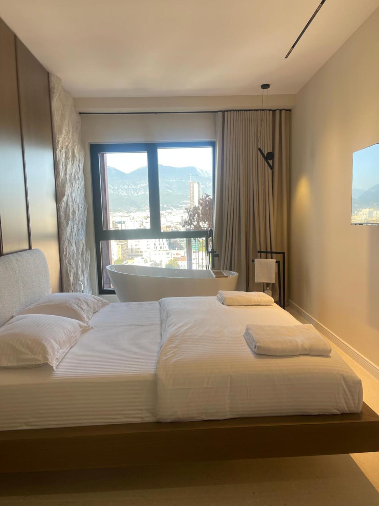 Square Inn Garden Aparthotel Tirana Eksteriør billede