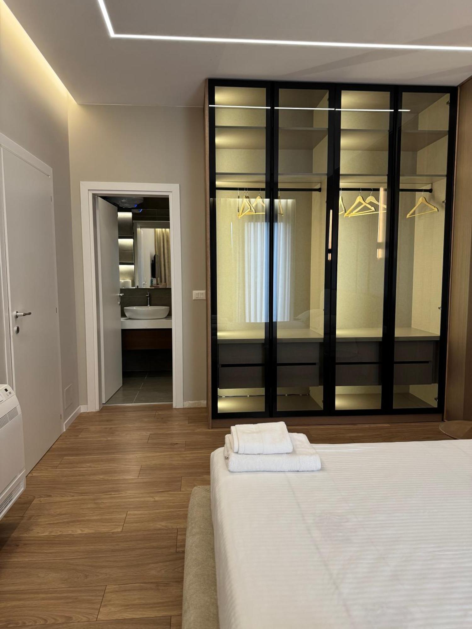 Square Inn Garden Aparthotel Tirana Eksteriør billede
